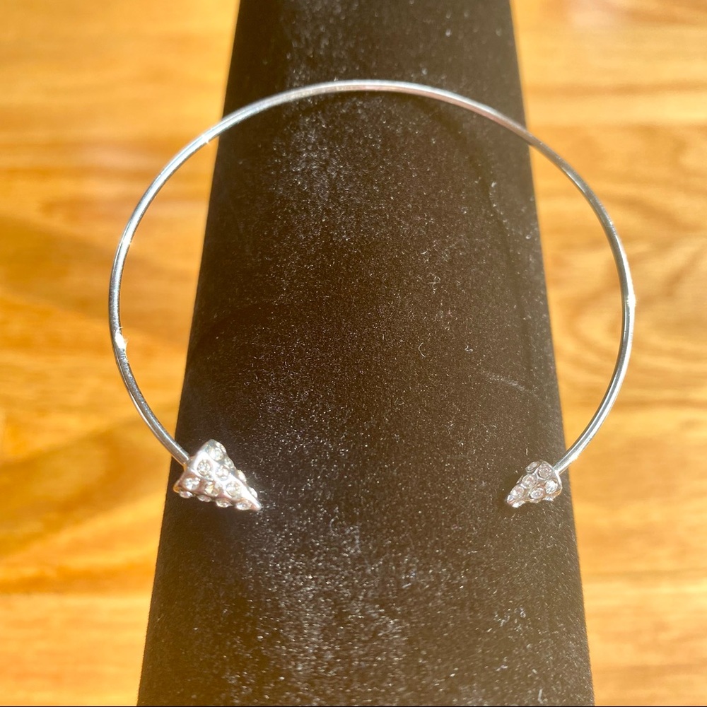 Unique silver color bracelet - arrow with rhinestones